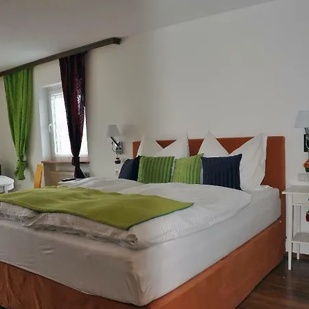 בית הארחה Gaestehaus Anna